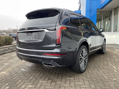 Used 2023 Cadillac XT6 Sport w/ Technology Package image 5
