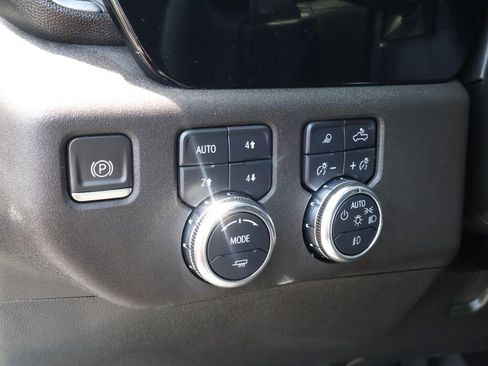 Used 2023 GMC Sierra 1500 Elevation w/ Elevation Premium Package AWD/4WD image 17
