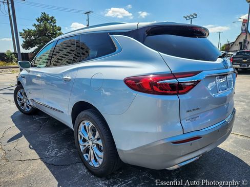 Used 2018 Buick Enclave Avenir w/ Avenir Technology Package AWD/4WD image 6