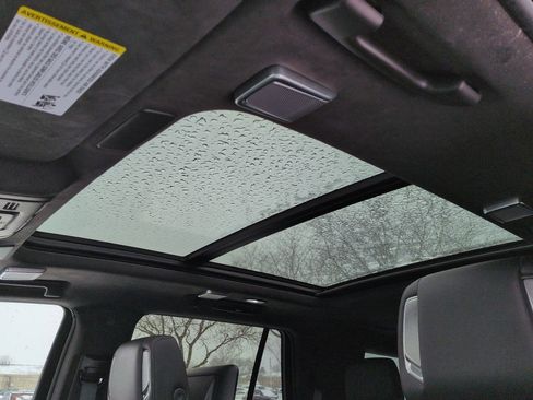 Certified 2024 Cadillac Escalade Sport Platinum w/ LPO, ONYX Package image 25