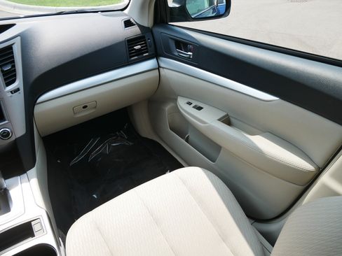 Used 2011 Subaru Outback 2.5i AWD/4WD image 11