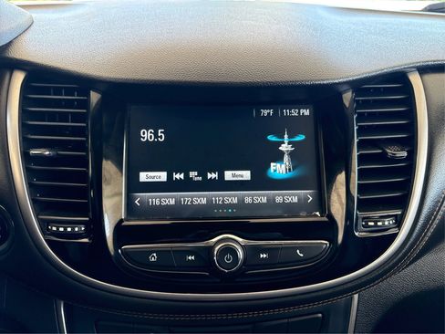 Used 2017 Chevrolet Trax LT w/ LT Convenience Package AWD/4WD image 14