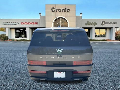 Used 2025 Hyundai Santa Fe SE image 4
