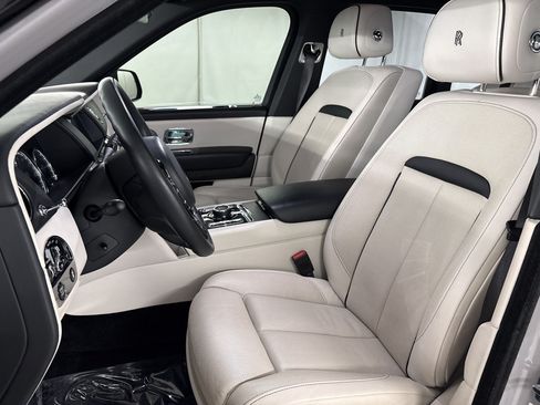 Used 2021 Rolls-Royce Cullinan AWD/4WD image 5