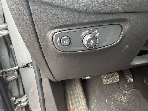 Used 2024 Chevrolet Equinox LS FWD image 16