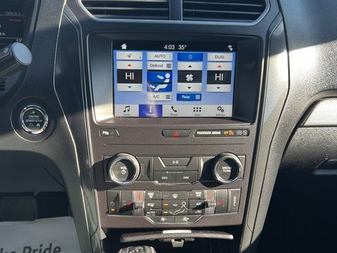 Used 2018 Ford Explorer XLT w/ Equipment Group 202A image 23