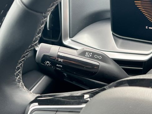 Certified 2025 Kia Sorento S image 39