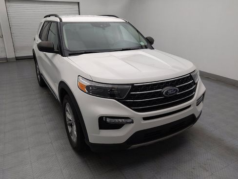 Used 2020 Ford Explorer XLT w/ Equipment Group 202A image 13