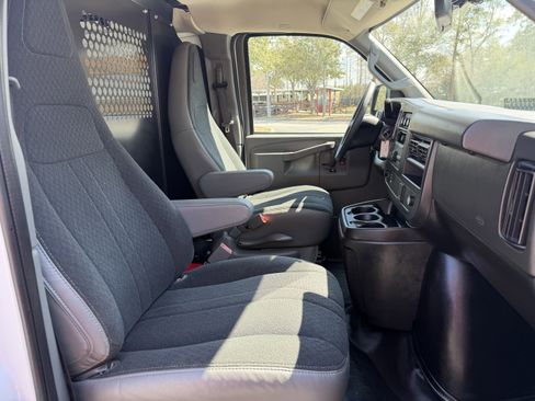Used 2024 Chevrolet Express 2500 w/ Driver Convenience Package image 19