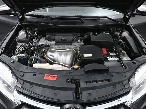 Used 2016 Toyota Camry LE image 26