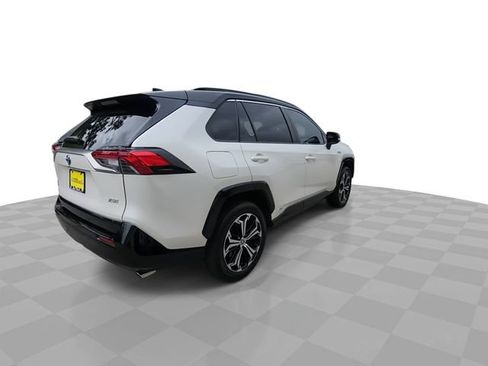 Used 2021 Toyota RAV4 XSE w/ Premium Package image 8
