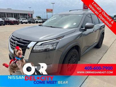 Used 2023 Nissan Pathfinder SL
