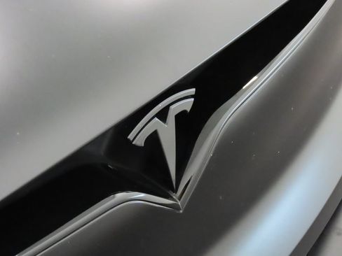 Used 2023 Tesla Model X AWD/4WD image 13