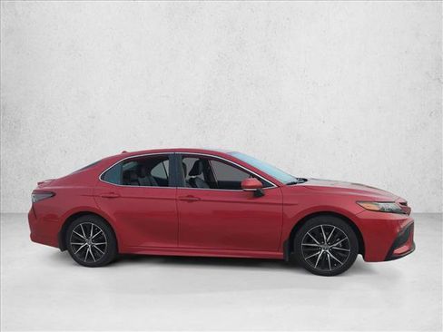 Used 2021 Toyota Camry SE w/ Audio Upgrade Package image 4