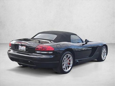 Used 2004 Dodge Viper SRT-10 image 5