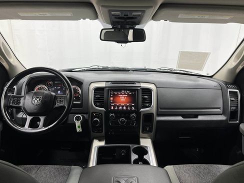 Used 2015 RAM 1500 Classic SLT w/ Luxury Group AWD/4WD image 16