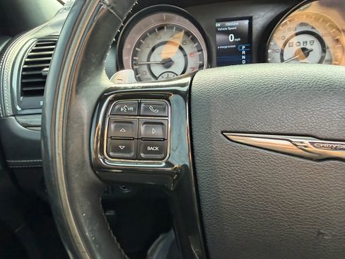 Used 2013 Chrysler 300 C image 30