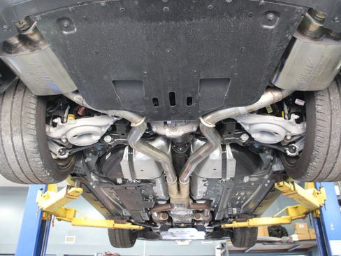 Used 2020 Ford Mustang Shelby GT350 w/ Technology Package image 96