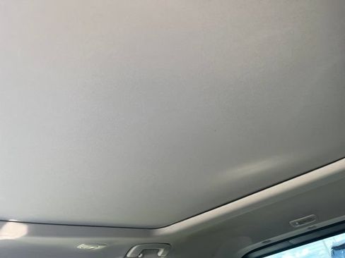 Used 2023 Nissan Rogue SL AWD/4WD image 21