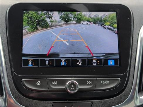 Used 2023 Chevrolet Equinox Premier FWD image 15