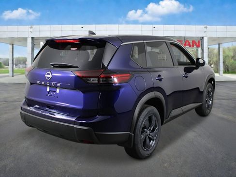 New 2026 Nissan Rogue SV FWD image 5
