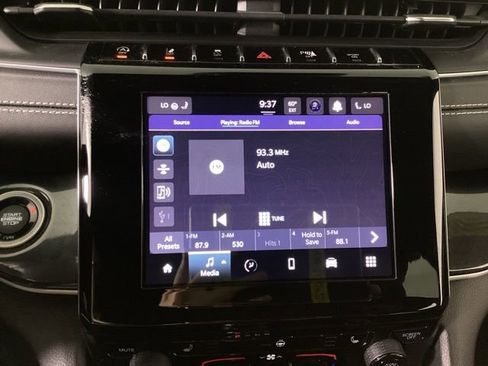 Used 2021 Jeep Grand Cherokee L Altitude image 24