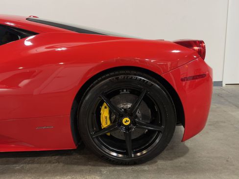 Used 2011 Ferrari 458 Italia Coupe image 12