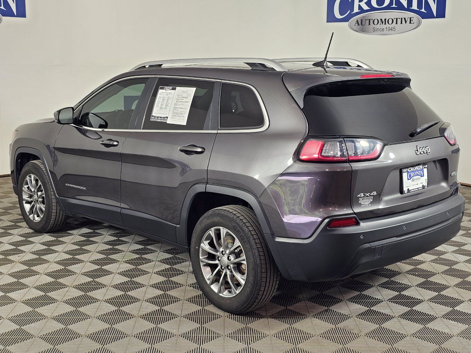 Used 2020 Jeep Cherokee Latitude Plus w/ Comfort/Convenience Group AWD/4WD image 37