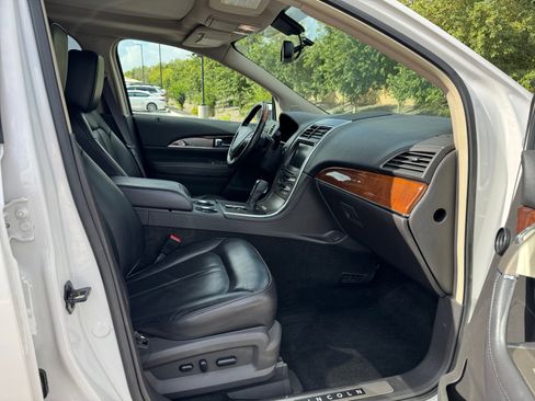 Used 2014 Lincoln MKX Base w/ Equipment Group 102A image 19