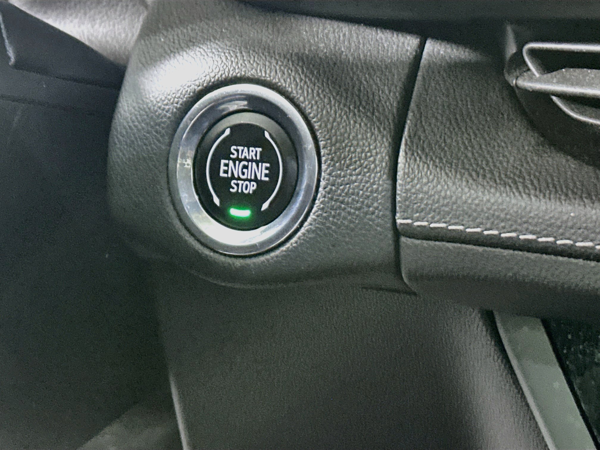 Used 2023 Buick Envision Essence AWD/4WD image 20