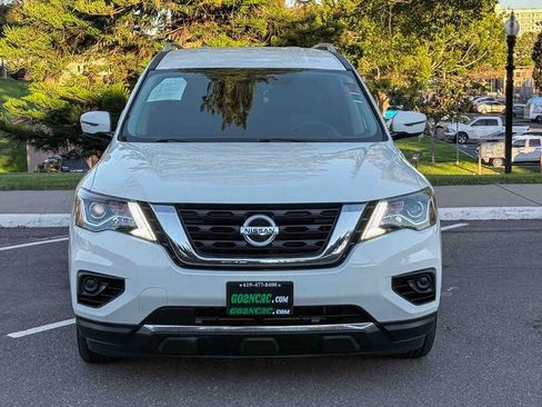 Used 2019 Nissan Pathfinder S image 5