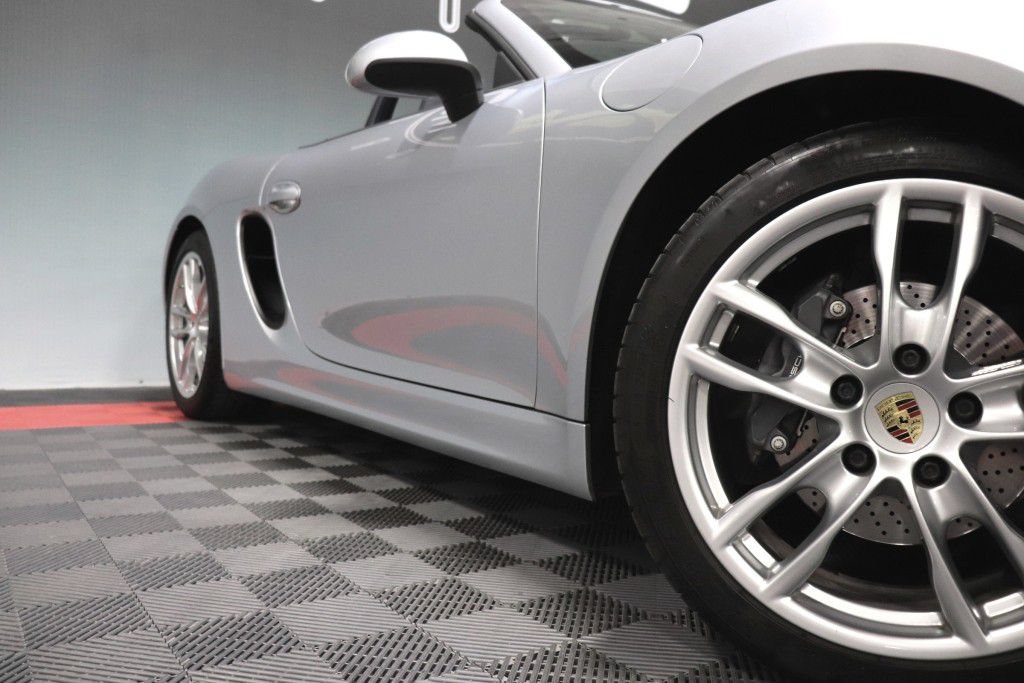 Used 2015 Porsche Boxster w/ Sport Chrono Package RWD image 76