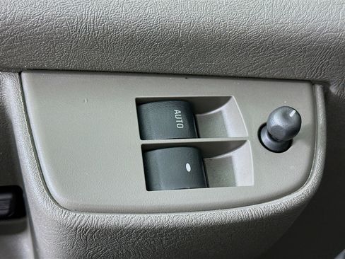 Used 2024 Chevrolet Express 2500 w/ Driver Convenience Package image 14