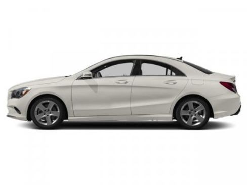 Used 2019 Mercedes-Benz CLA 250 4MATIC image 3