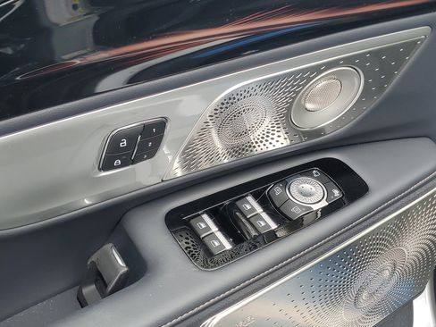 New 2026 Lincoln Nautilus Reserve image 9