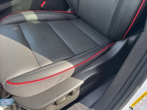 Used 2023 Buick Envision Essence w/ Sport Touring Package image 14