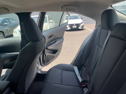 Used 2025 Toyota Corolla LE FWD image 38