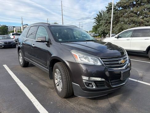 Used 2016 Chevrolet Traverse LT FWD image 4