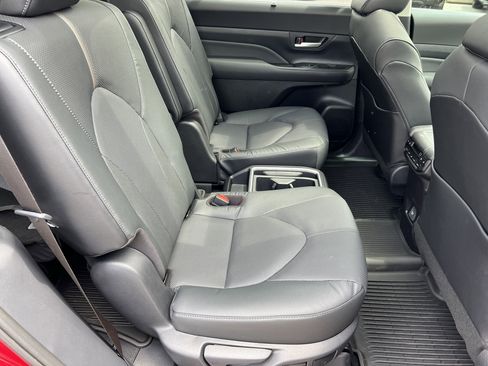 New 2026 Toyota Grand Highlander AWD image 18