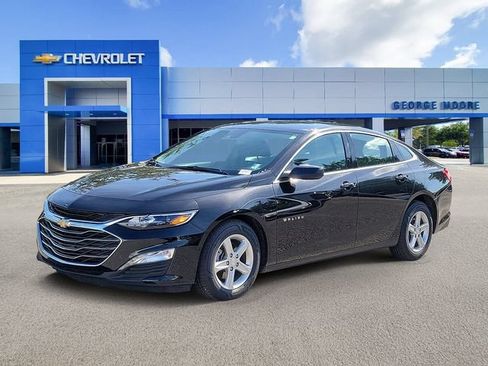 Certified 2025 Chevrolet Malibu LT FWD image 2