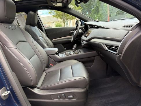 Used 2019 Cadillac XT4 Premium Luxury w/ Cold Weather Package AWD/4WD image 30