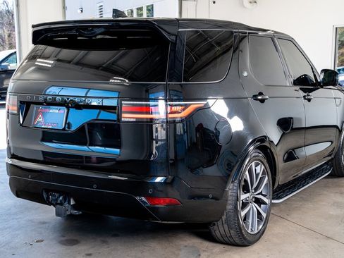 Used 2024 Land Rover Discovery Dynamic SE image 6
