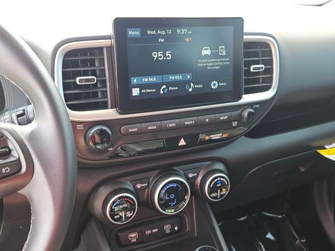 Certified 2026 Hyundai Venue SEL FWD image 17