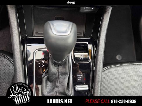 Certified 2022 Jeep Compass Limited w/ (RED) Package image 39