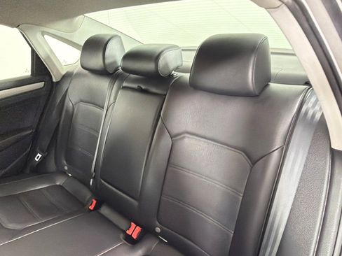 Used 2014 Volkswagen Passat 1.8T Wolfsburg Edition FWD image 18