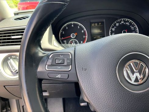 Used 2014 Volkswagen Passat 1.8T S FWD image 23
