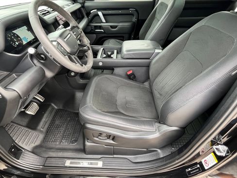 Used 2022 Land Rover Defender 90 V8 image 5