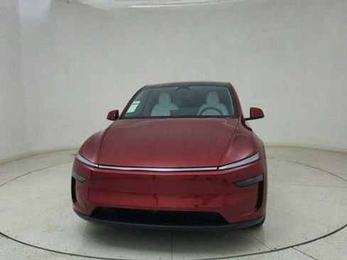 Used 2026 Tesla Model Y AWD image 64