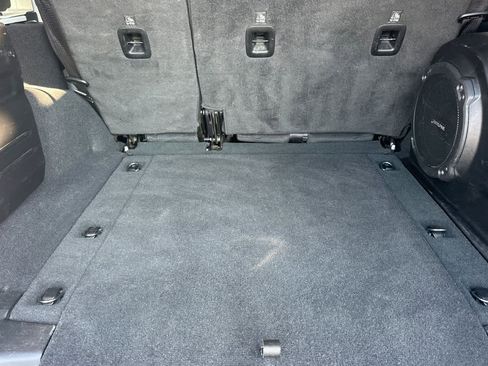 Used 2023 Jeep Wrangler Unlimited Rubicon image 15