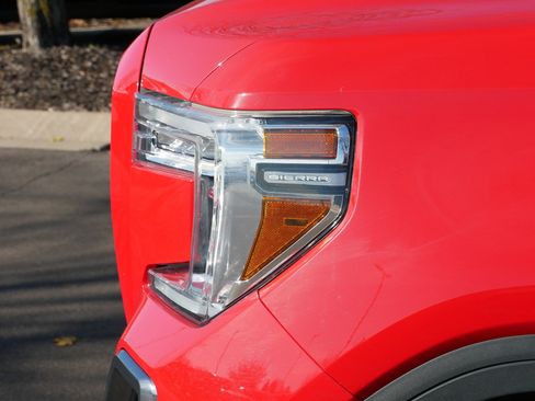 Used 2021 GMC Sierra 1500 AT4 w/ AT4 Premium Package image 18